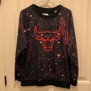 NBA Chicago Bulls Men’s Size L All Over Galaxy Spaces Print Pullover Sweatshirt